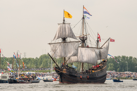 Sail 2015-3 VOC schip Halve Maen