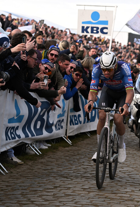 Oog in oog met de wereldtop: De 110de Ronde van Vlaanderen (2026) 03