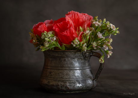 Kannetje met bloemen