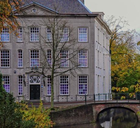 Amersfoort- Huis met de paarse ramen (1 van 1)