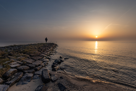 Zonsondergang bij Warns