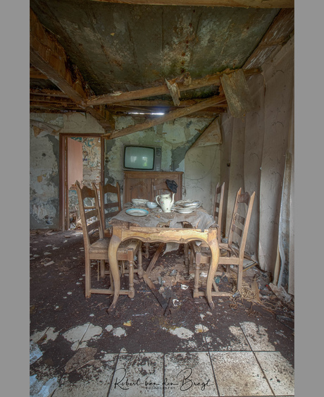 Abandoned house (Bel) 