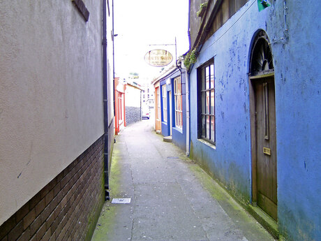 Alley Bandon