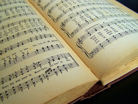 Een oude zangbundel uit 1947