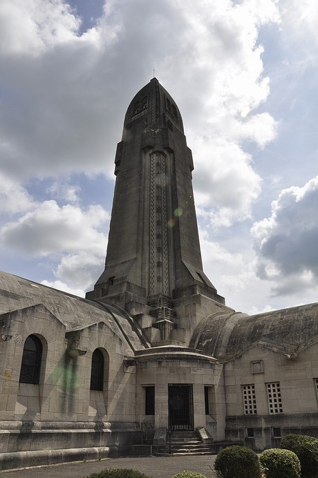 Verdun Ossuarium van Douaumont