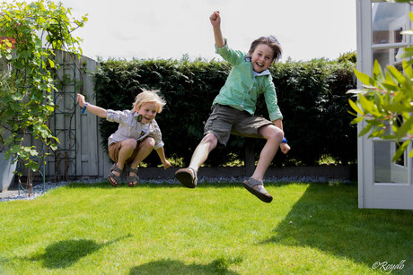 springen voor de foto