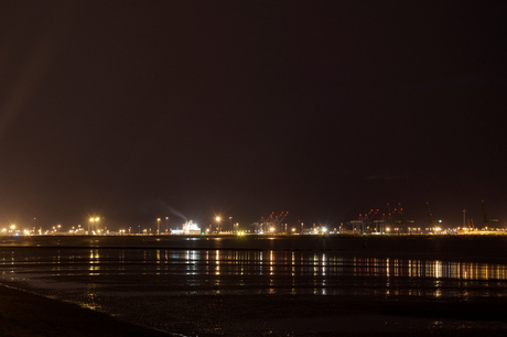 zeebrugge by night