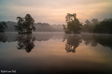 Zonsopkomst en mooie speigeling