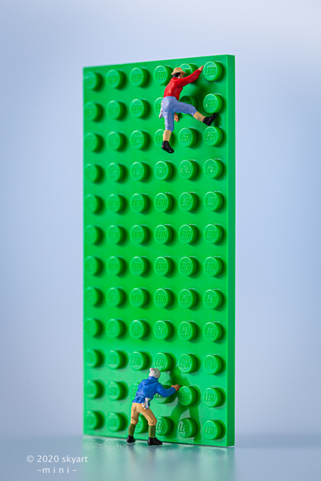 Mount LEGO