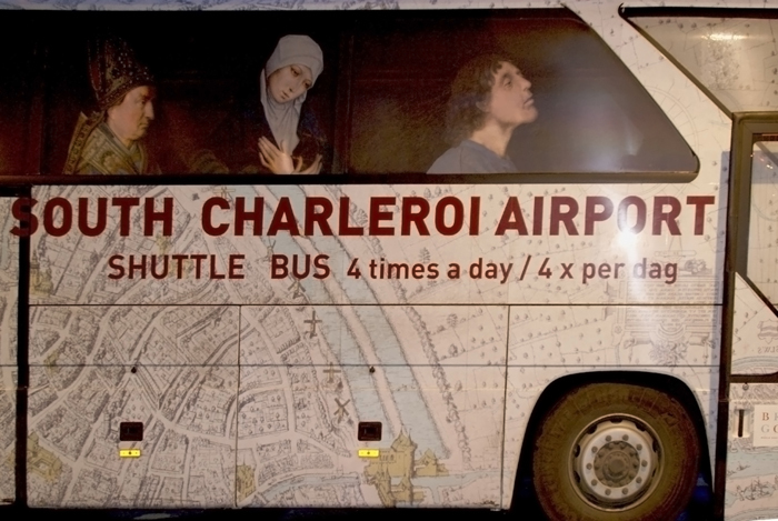 shuttlebus 4x per dag - - - foto door JeanneW op 25-11-2009 - deze foto bevat: bus, verkeer