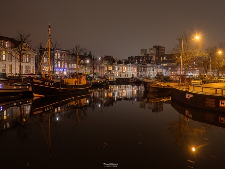 De Noorderhaven bij nacht. 