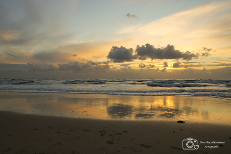 Zonsondergang aan zee (9)