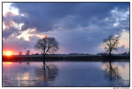 Zonsondergang aan de ijssel