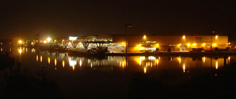 Bedrijf in het donker