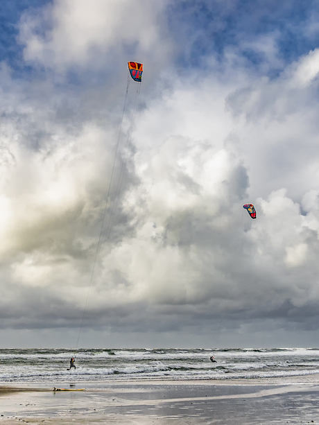 Kitesurfers