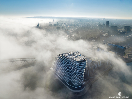 De mist doet de Handelskade verstillen | Nijmegen Foto