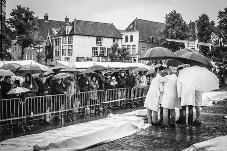 Regenachtige kaasmarkt in Alkmaar