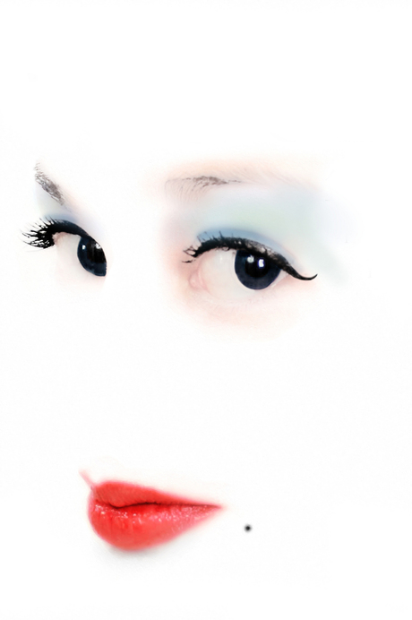 A homage to Erwin Blummenfeld