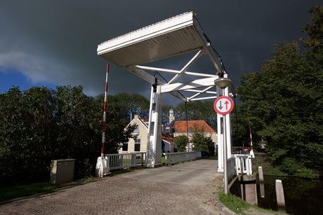 Ophaalbrug van Tirns