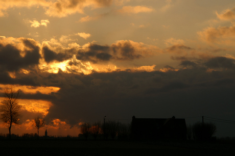 Zonsondergang polders