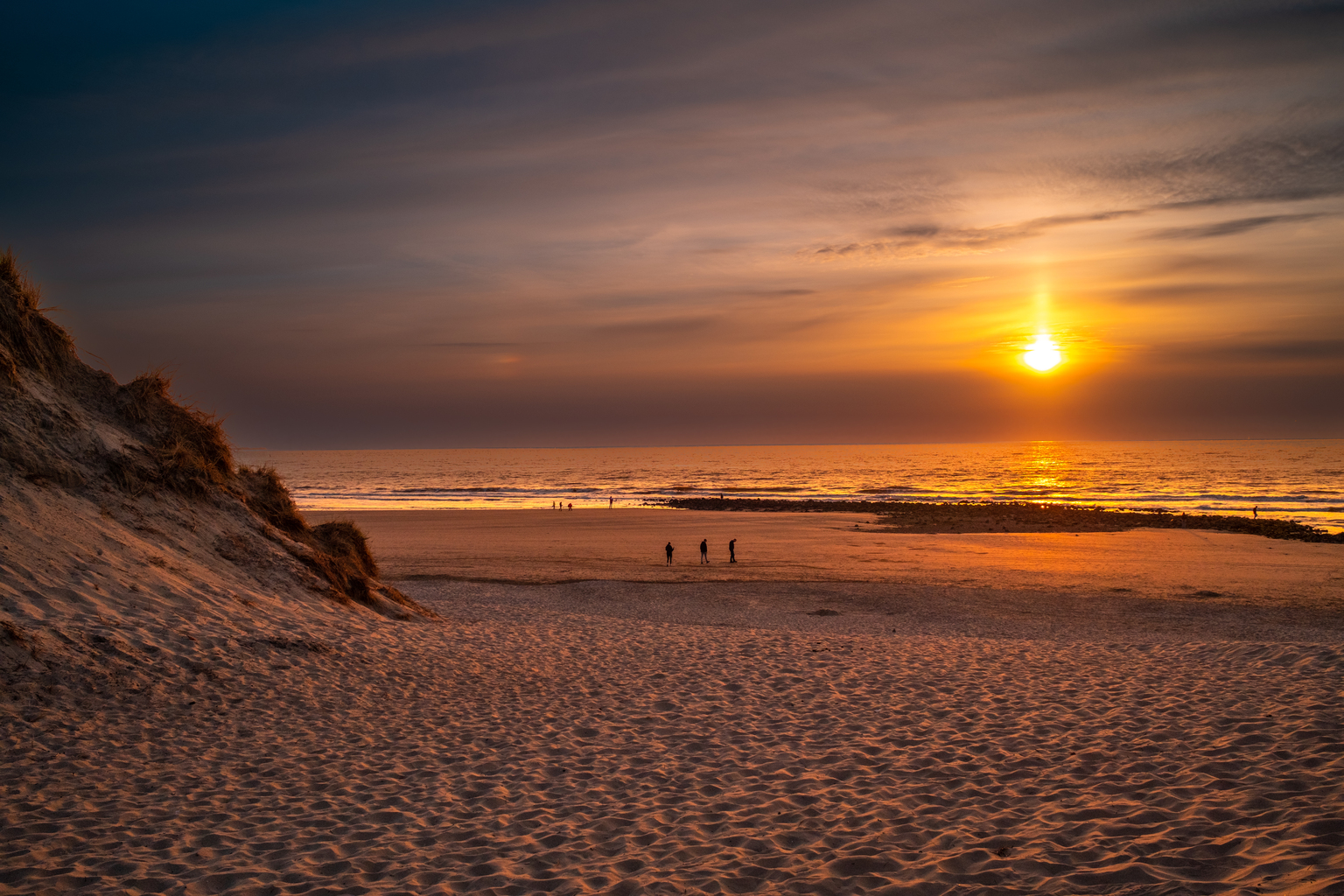veld Gedateerd Aanvulling Zonsondergang aan het strand - foto van Jarno-Hilge - Landschap - Zoom.nl