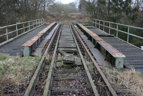 Onderkomen spoorwegbrug.