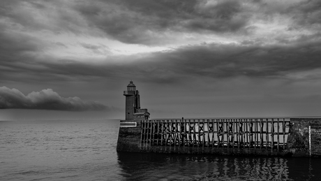 Vuurtoren: zwart-wit