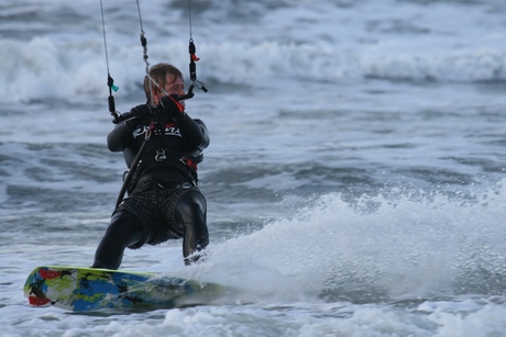 Surfen met windkracht 8