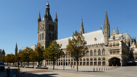 Lakenhallen Ieper