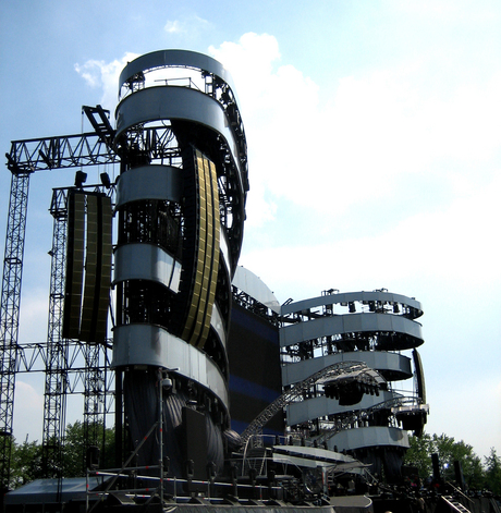 a bigger bang stage