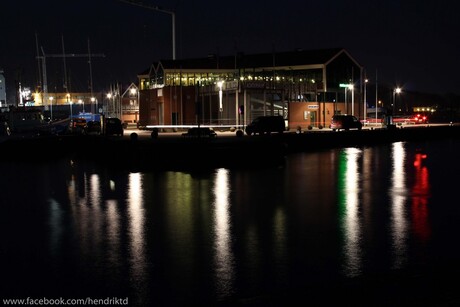 het achterhuis in de avond