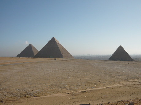 de drie piramide's