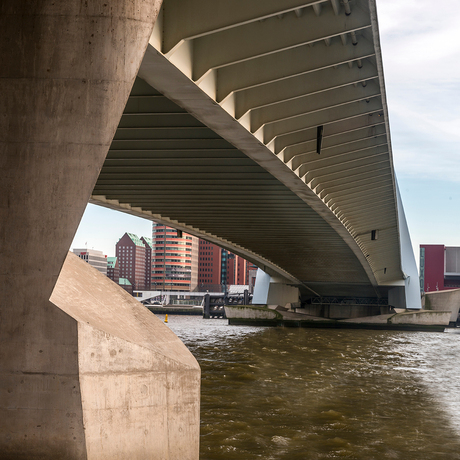 Erasmusbrug anders bekeken