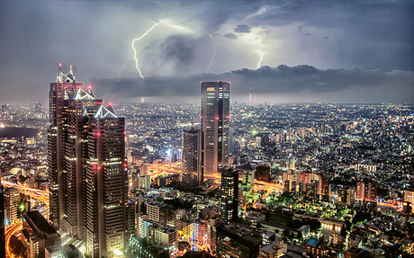 Tokyo lightning