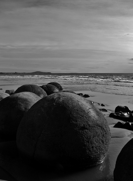 Mouraki Boulders - NZ