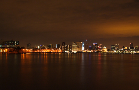 Rotterdam bij nacht