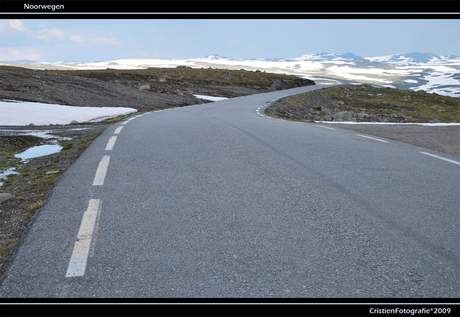 Sneeuwweg Noorwegen