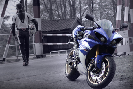 Yamaha R1