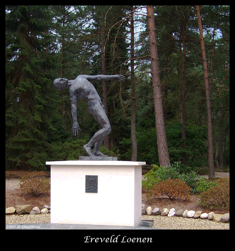 Monument ereveld Loenen