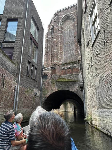 kerk boven de diezen