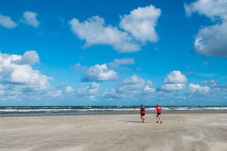 Hardlopen op het Noordzeestrand bij Hoorn