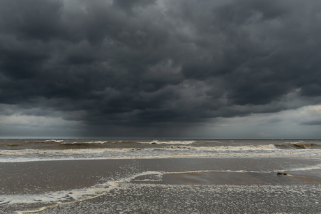 Storm aan de kust