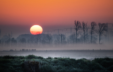 zonsopkomst met mist 