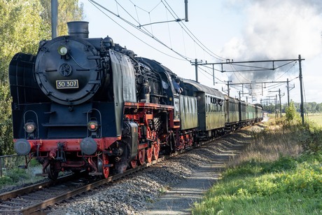 Nieuwe stoomtrein op de baan  50307