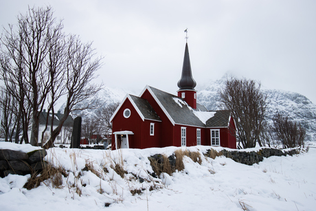 Flakstad kirke