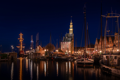 Hoorn by night