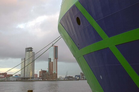 Zeesleper Sherpa in Rotterdam