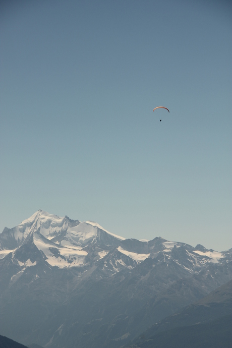 Paraglider Alpen.JPG