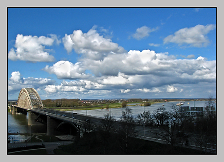 De Waal bij Nijmegen.