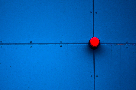 Go ahead and push the button - - - foto door Capture2007 op 31-10-2009 - deze foto bevat: rood, blauw, abstract, knop, ndsm